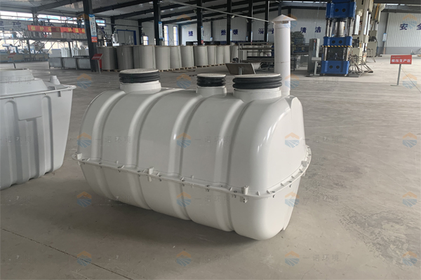 傳統化糞池和SMC玻璃鋼化糞池有什么不同？